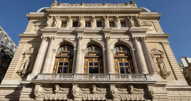Comment programme-t-on une saison d’opéra en 2025 ?
